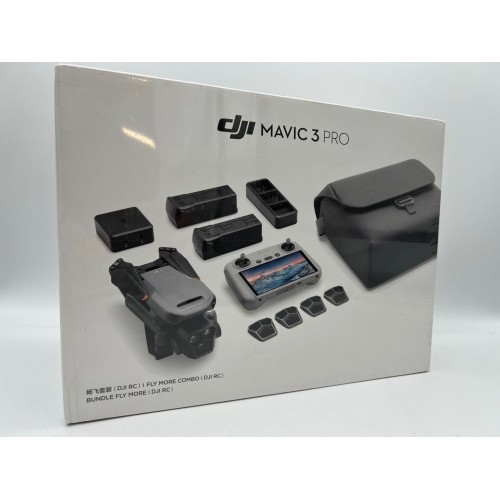 Квадрокоптер DJI Mavic 3 Fly More Combo в Серпухове DJI RC / с экраном
